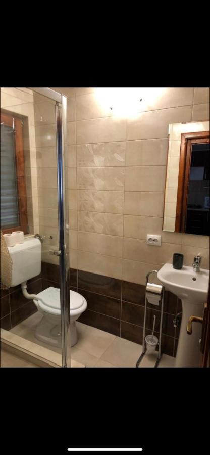 Hanga Apartments Совата Екстериор снимка