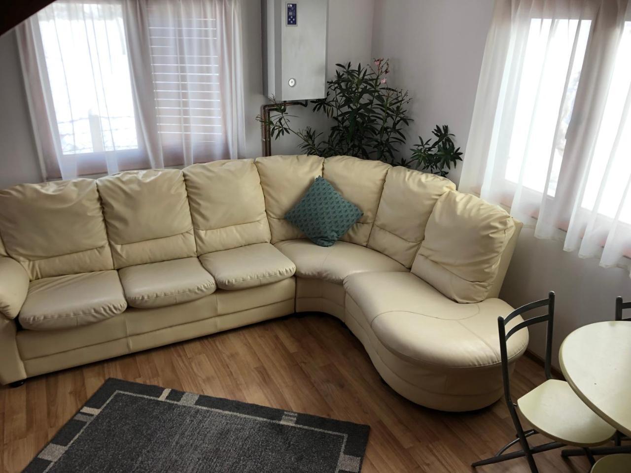 Hanga Apartments Совата Екстериор снимка